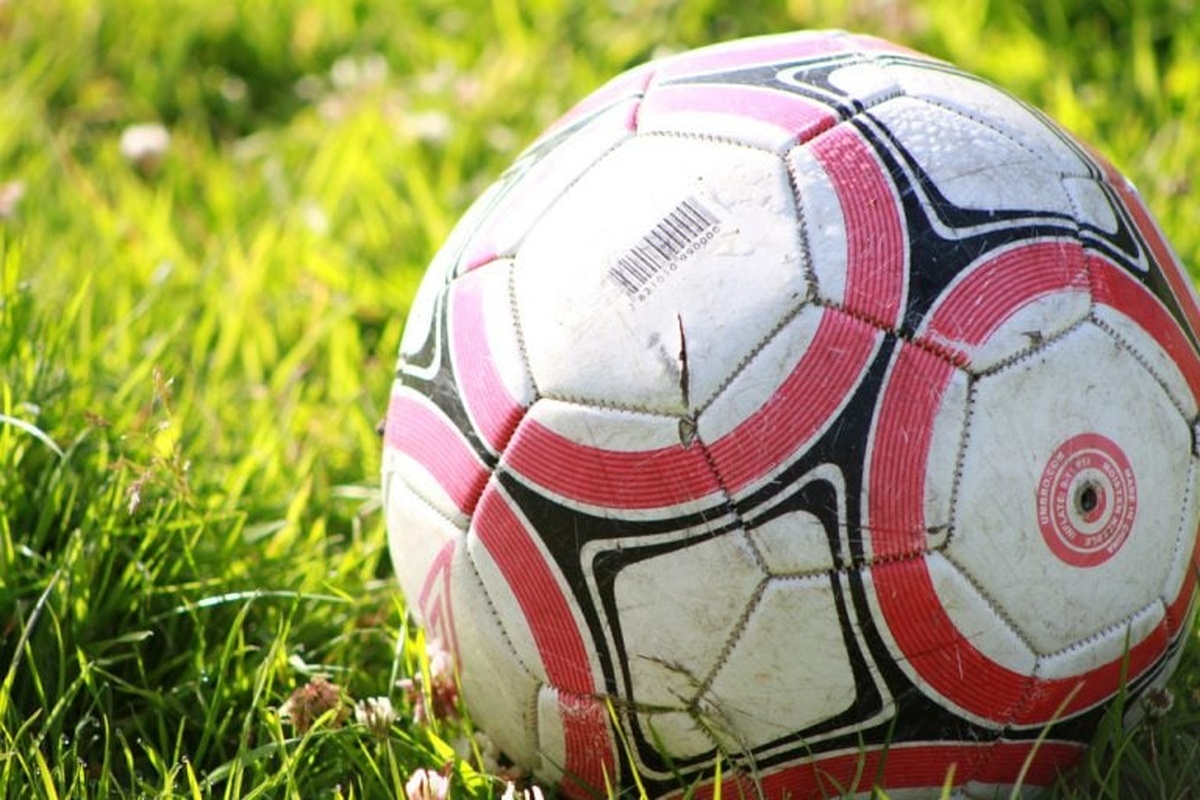 موضوع تعبير باللغة الانجليزية عن كرة القدم