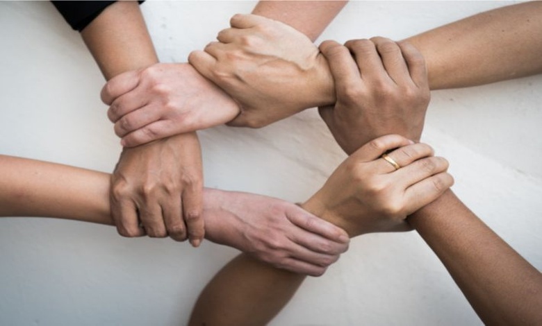 حديث شريف عن التعاون بالانجليزي