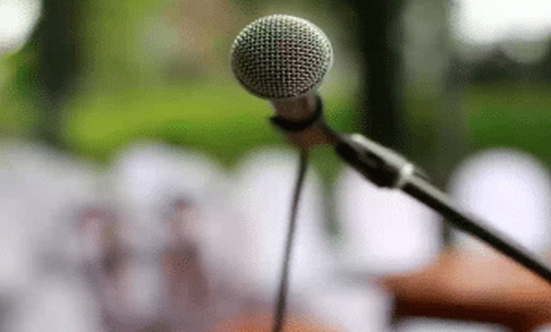 مقدمة اذاعة مدرسية باللغة الانجليزية سهلة جدا